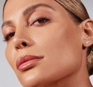 Lightform Extended Hydration Foundation {Medium 14W}